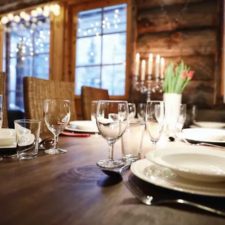 Little Bear - Pikkukarhu, Slopes 500m, Ski Tracks 100m, Lake 160m Holiday home