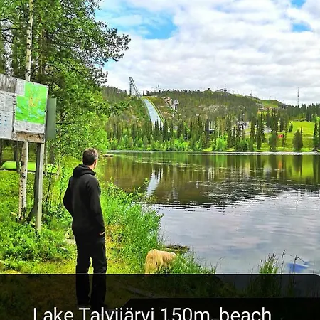 Little Bear - Pikkukarhu, Slopes 500m, Ski Tracks 100m, Lake 160m
